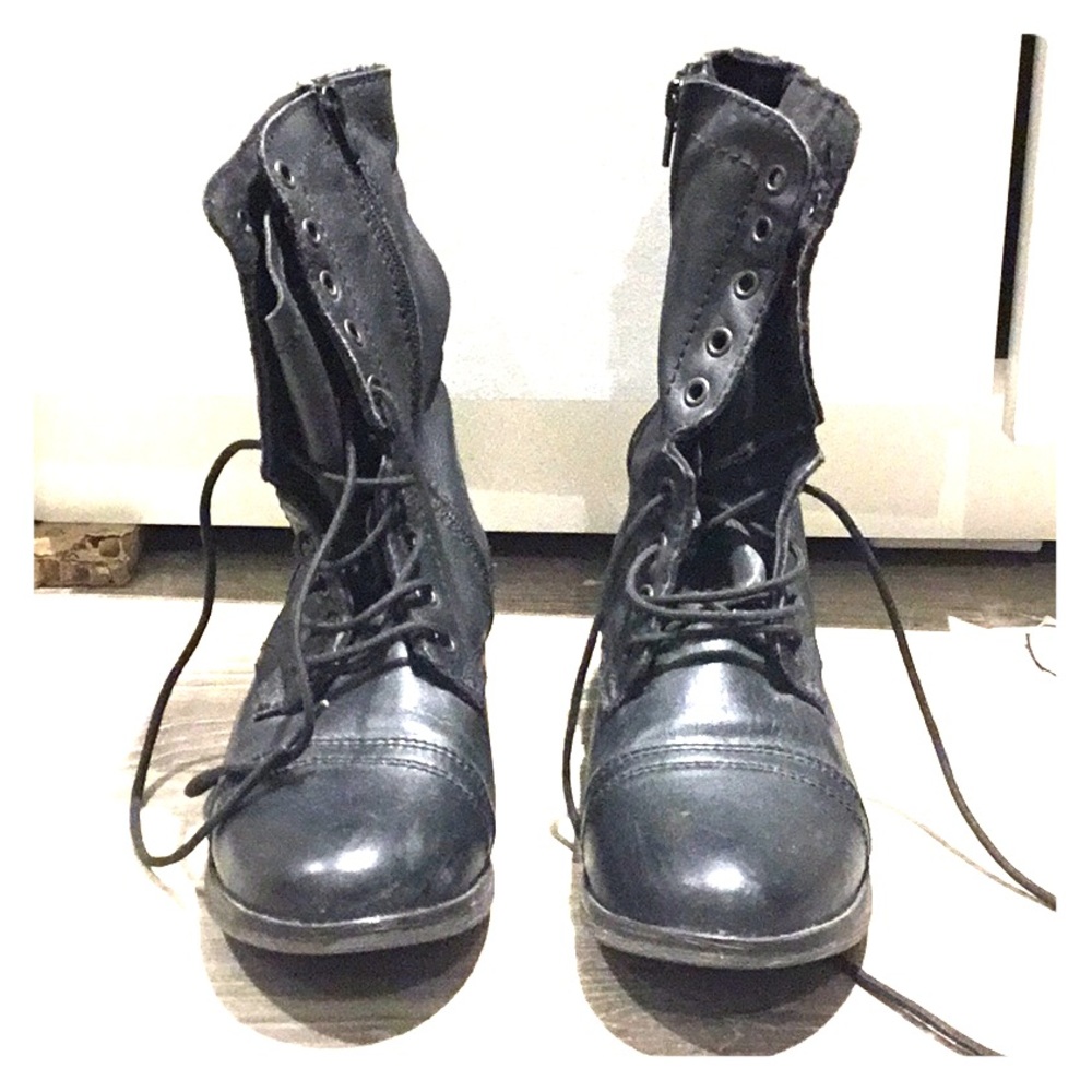 Awesome combat boots !